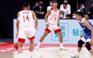 职业篮球教练如何制定有效的赛制训练计划？_0